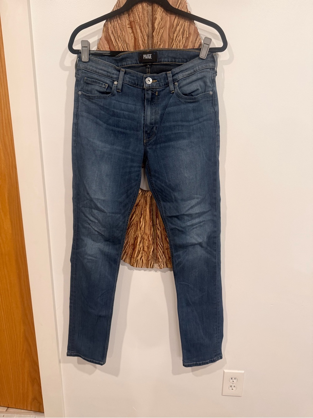 PAIGE Indigo Blue Skinny Jeans Like New Size 31